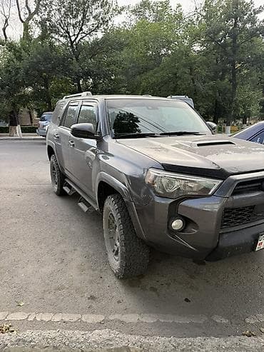 Toyota 4Runner: 2021 г., 4 л, Автомат, Бензин, Внедорожник