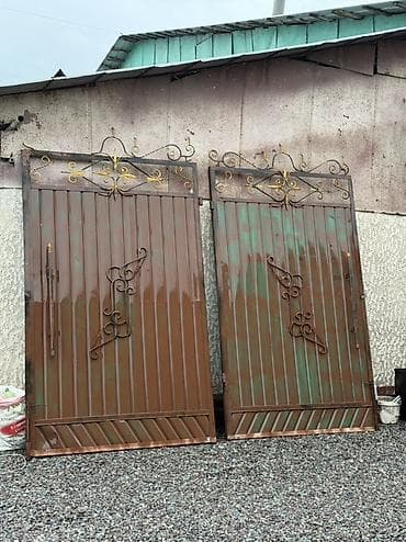 круглый манеж: Металлические распашные ворота Размер ширина 3.30 Высота 2.70 с — 1