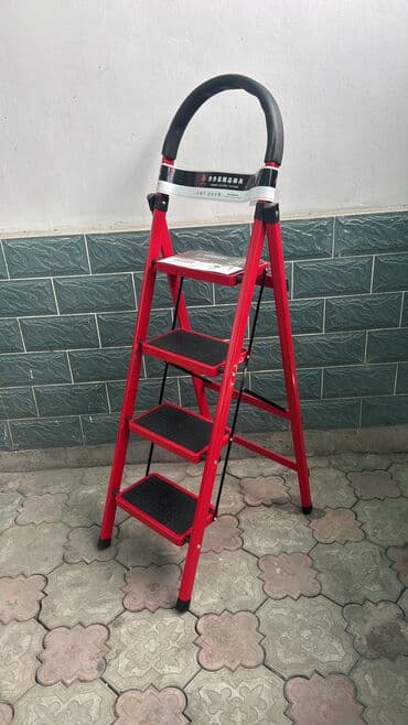 Стремянка 4 ступенчатый Грузоподъемность до 100кг Цена 3200с