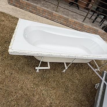 стильные картины для интерьера: Акриловая ванна прямоугольная с каркасом - Материал: акрил. - Форма — 3