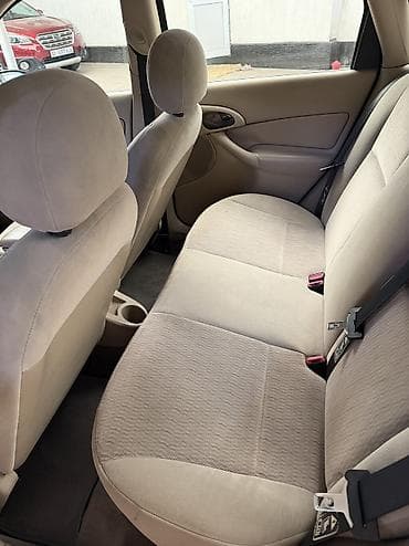 бюджетные авто: Ford Focus: 2000 г., 2 л, Автомат, Бензин, Седан — 9