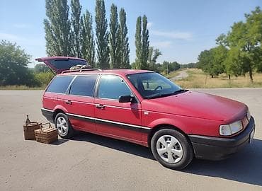 Volkswagen Passat: 1989 г., 1.8 л, Механика, Бензин, Универсал