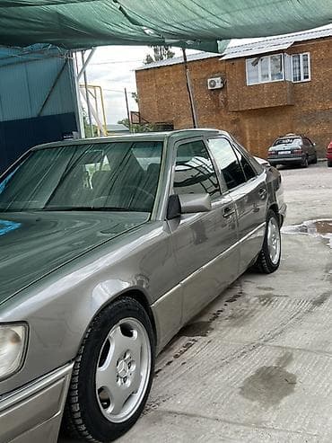 2 8: Mercedes-Benz W124: 1994 г., 3.2 л, Автомат, Бензин, Седан — 3