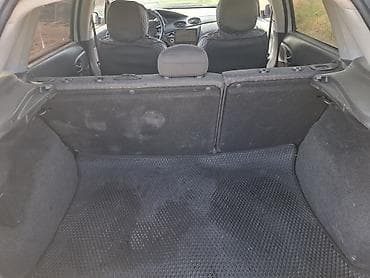 Ford Focus: 2004 г., Механика, Бензин, Хэтчбэк — 5