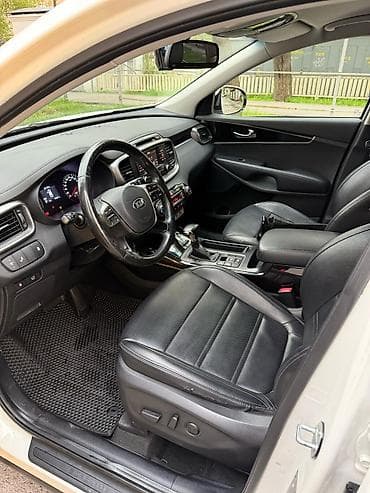 4 7: Kia Sorento: 2017 г., 2.2 л, Автомат, Дизель, Кроссовер — 3