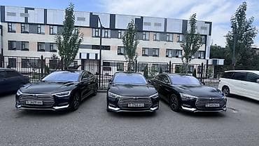 BYD E9: 2021 г., Электромобиль, Седан — 1