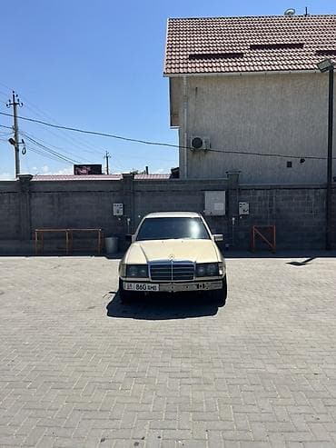 мерседес бенс а: Mercedes-Benz W124: 1990 г., Седан — 2