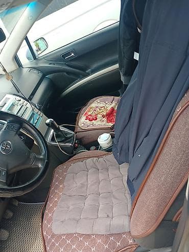 tourer v салон: Toyota Corolla Verso: 2007 г., 2.2 л, Ручные, Дизель, Минивэн — 6