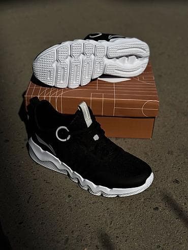 спортивные туфли: Кроссовки спортивные, дышащие, черные с белой подошвой - Верх — 3