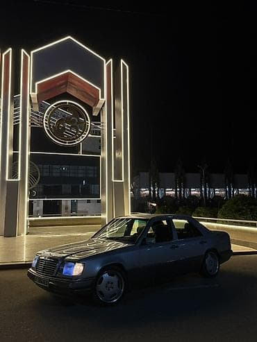 Mercedes-Benz W124: 1995 г., 3.2 л, Механика, Бензин, Седан