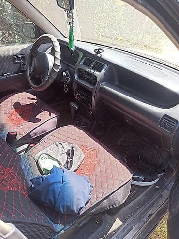 дайхатсу фероза: Daihatsu Sirion: 2002 г., 1 л, Автомат — 4