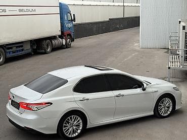 2017: Toyota Camry: 2017 г., Вариатор, Гибрид, Седан — 4