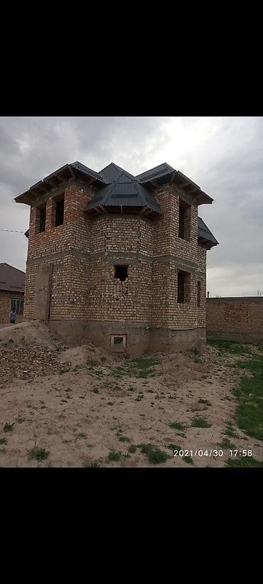 Кыймылсыз мүлк: Продаётся кирпичный двухэтажный дом в стадии строительства. Основные — 2
