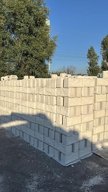 Заборы из пескоблока, Установка