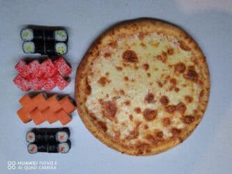 рыба продаю: Пицца и роллы – набор блюд для любителей японской и итальянской кухни — 7