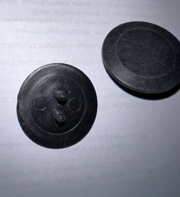 2 буфера: Заглушка для отверстий под эксцентриковую стяжку d30 мм - 20 шт — 1