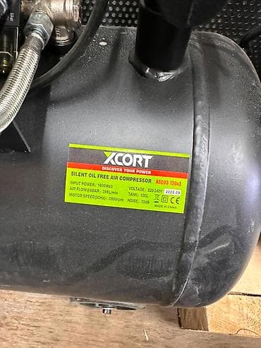 манометор: Бесшумный безмасляный компрессор Xcort KSCO3-120x3 - Тип: Silent Oil — 5