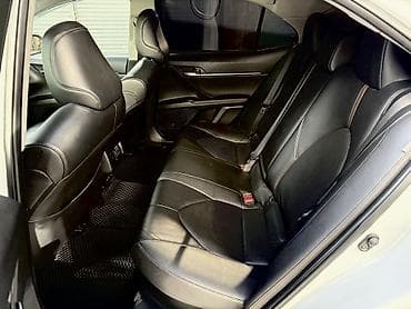 byd e2 2023: Toyota Camry: 2019 г., 2.5 л, Вариатор, Гибрид, Седан — 6
