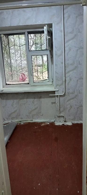 сдаю пемещение: Сдаю комнату Гостиничного типа по адресу малдыбаева возле КГУСТА. Без — 1