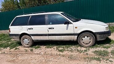 Volkswagen Passat Variant: 1992 г., 1.8 л, Механика, Универсал