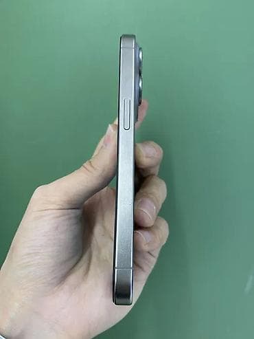 iphone 13 pro ma: IPhone 15 Pro, Б/у, 256 ГБ, Natural Titanium, Зарядное устройство, Защитное стекло, Чехол, 87 % — 5