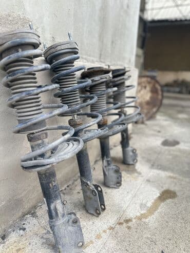 амортизатор на ист: Комплект амортизаторов Toyota Б/у, Оригинал, Япония — 2