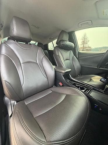 rav4 2021: Toyota Prius: 2020 г., 1.8 л, Вариатор, Гибрид, Хэтчбэк — 9