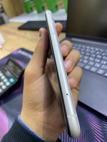 dyson airwap: IPhone 11, Б/у, 128 ГБ, Белый, Чехол, 89 % — 3