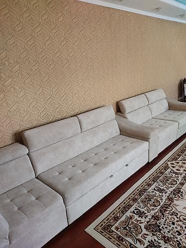 Башка эмеректер: Бурчу бар диван, Кутулар менен — 4