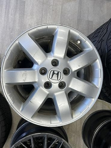 на црв: Литые Диски R 17 Honda, Комплект, отверстий - 5 — 1