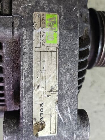 генератор 211: Генератор Renault 1999 г., Б/у, Оригинал, Германия — 2