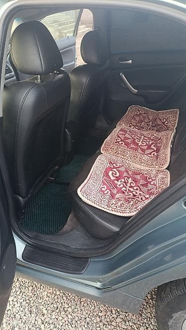 golf variant: Honda Accord: 2004 г., 2 л, Типтроник, Газ, Седан — 8