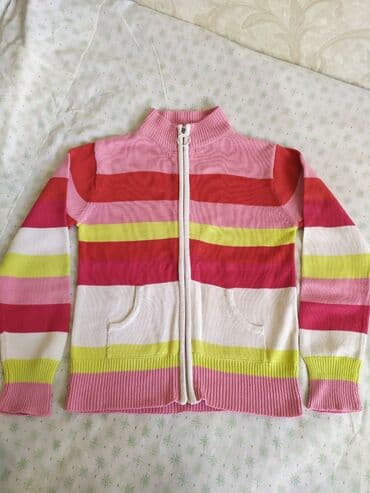 Кофточка для девочек. Длина 50 см Ширина в плечах 34 см Дл. рукава 53