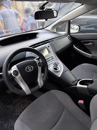 byd e2 2023: Toyota Prius: 2013 г., Автомат, Гибрид, Хэтчбэк — 8