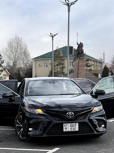 Toyota Camry: 2017 г., 2.5 л, Автомат, Бензин, Седан at lalafo.kg Toyota Camry: 2017 г., 2.5 л, Автомат, Бензин, Седан