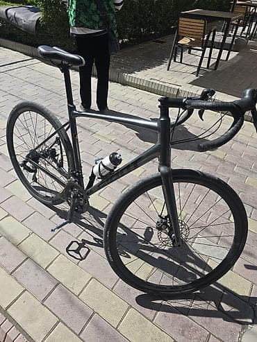 sora: GIANT Contend AR — что-то между шоссейником и гравийником 🚴 Размер МЛ — 3