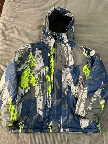 куртка подростковая зимняя: Зимняя куртка DISUMER для мальчика - Яркий камуфляжный принт — 1