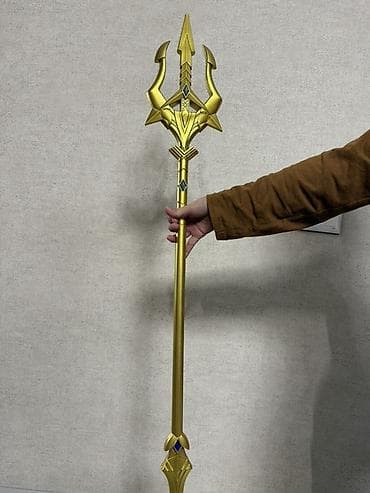 Игрушка Трезубец в золотом цвете/ декоративное копье Длина: 110 см