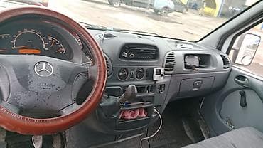 спринтер коротыш: Легкий грузовик, Mercedes-Benz — 3