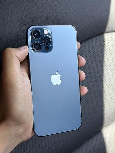 пятнитка бу: IPhone 12 Pro, Б/у, 128 ГБ, Синий, Чехол, 100 % — 1
