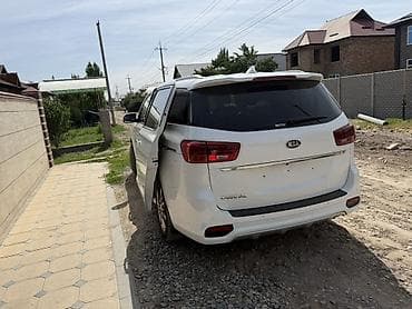 два авто: Kia Carnival: 2019 г., 2.2 л, Автомат, Дизель, Минивэн — 3