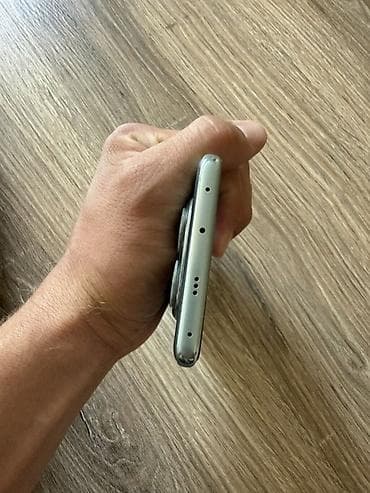 s 8: Продаю телефон 
Б/у 
Poco x7 256гб
Состояние: почти новое — 5