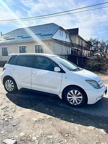 bmv x7: Toyota Ist: 2003 г., 1.5 л, Автомат, Бензин, Хэтчбэк — 5