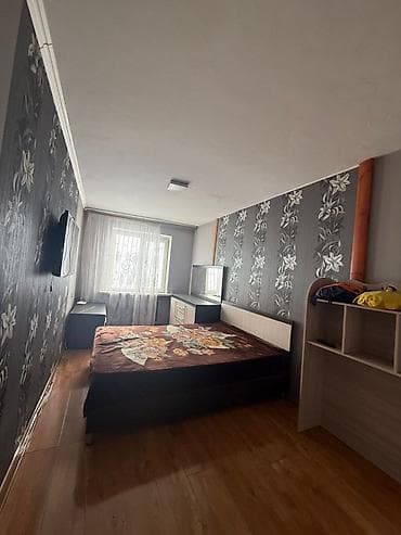3 комнаты, 58 м², 104 серия, 4 этаж, Старый ремонт — 4