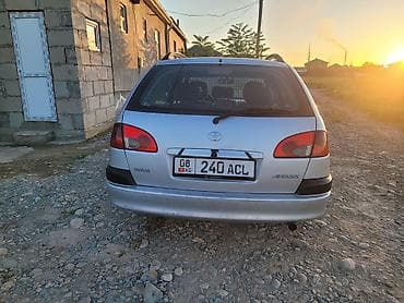 transporter multivan: Toyota Avensis: 2000 г., 1.6 л, Механика, Бензин, Универсал — 4
