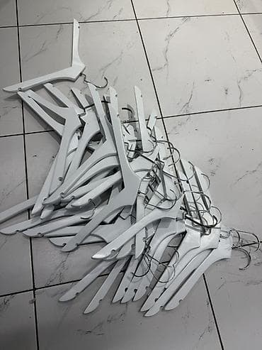 плечики деревянные: Вешалки, плечики, Б/у, Самовывоз — 3