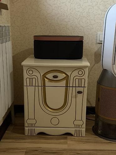 умывальник с тумбой в ванную: Спальный гарнитур в классическом стиле, цвет молочный с золотистым — 3