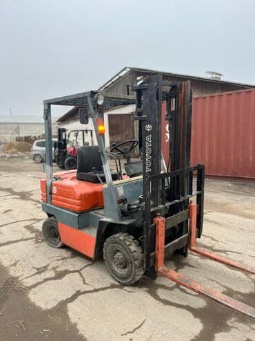 пагрузчик: Погрузчик, Toyota, Колесный, Вилочный — 1