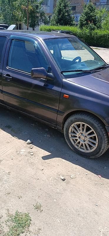 бампер срв 1: Volkswagen Passat: 1994 г., 1.7 л, Автомат, Бензин, Седан — 5
