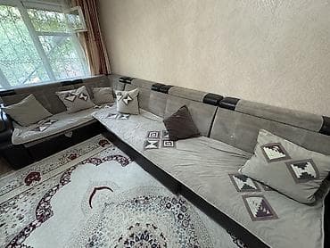 small table: Угловой диван, C подушками, Одноместный — 4